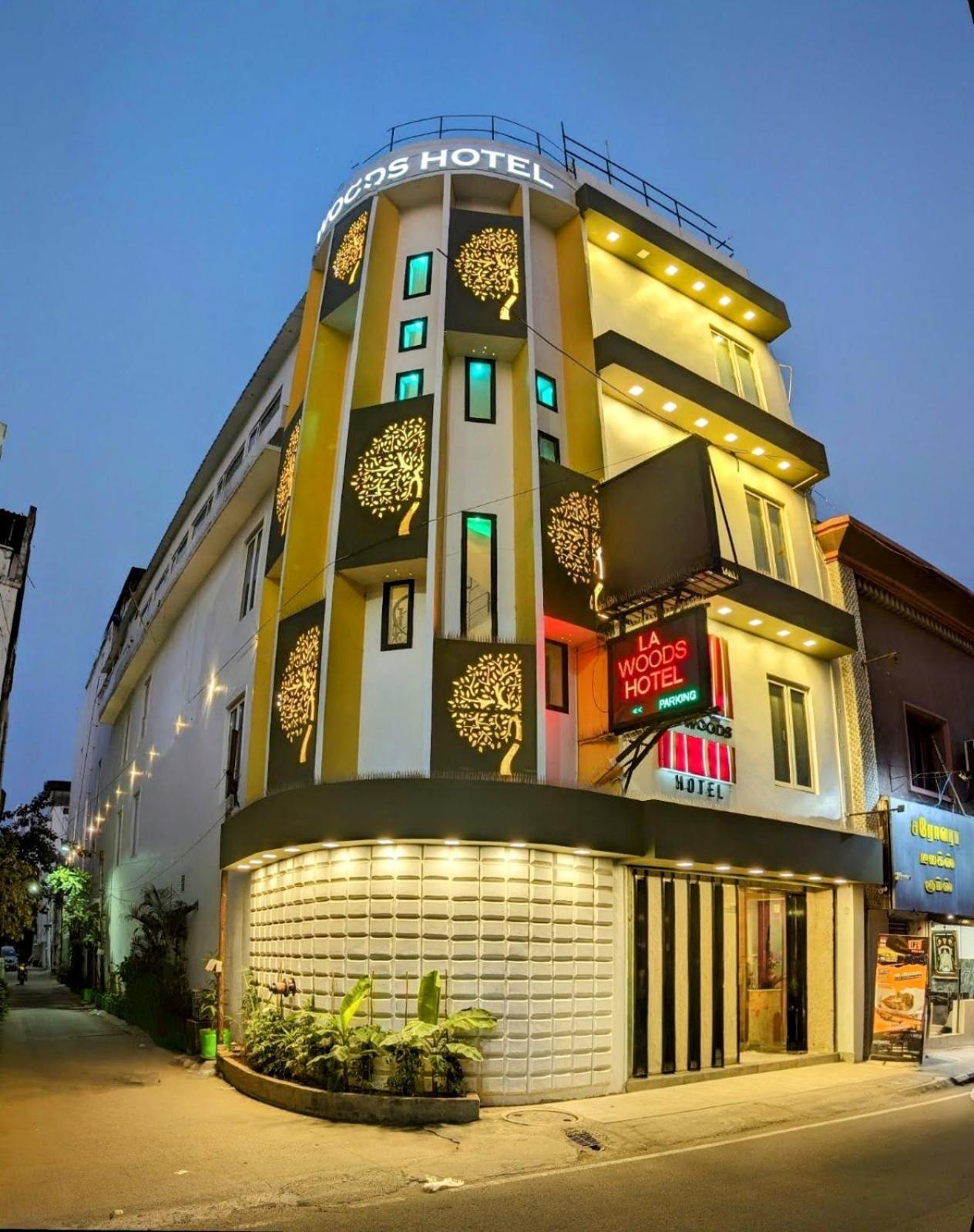 La Woods Hotel Chennai Esterno foto